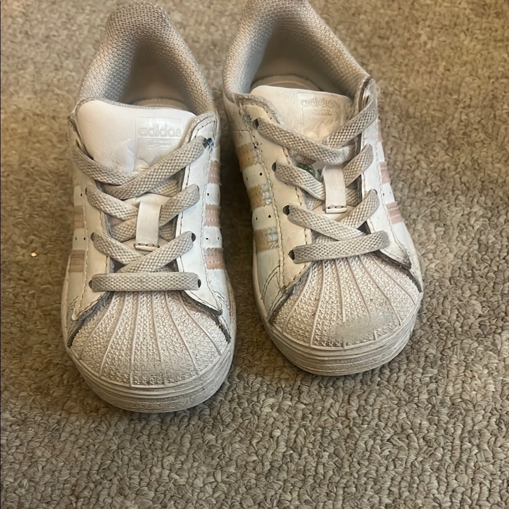 Adidas white Sneakers with Classic Shell Toe - Picture 5 of 7